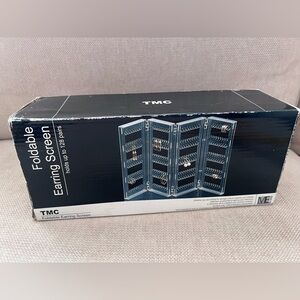 Foldable earring screen holds up to 128 pairs Acrylic NIB